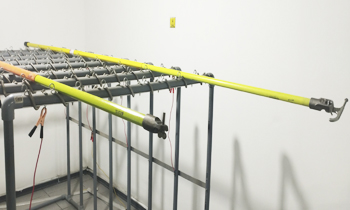 certificado de ensayos o pruebas eléctricas de Pértigas y bastones aislados para trabajos eléctricos FRP
IEEE 516, laboratorio acreditado por inacal lima perú ensayos de rigidez dieléctrica